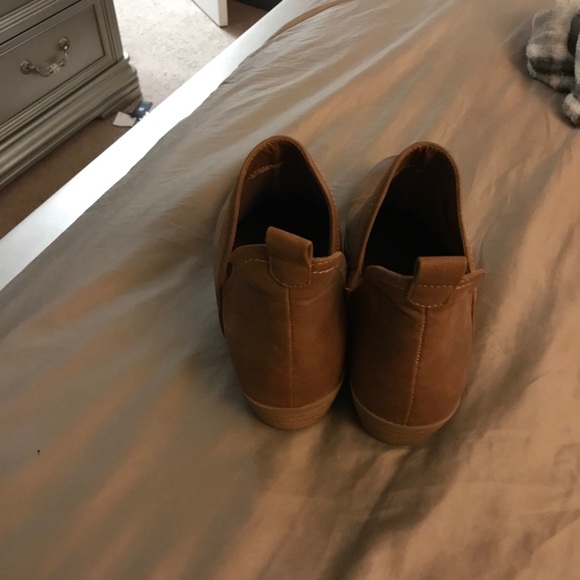 Boots - Picture 2 of 4